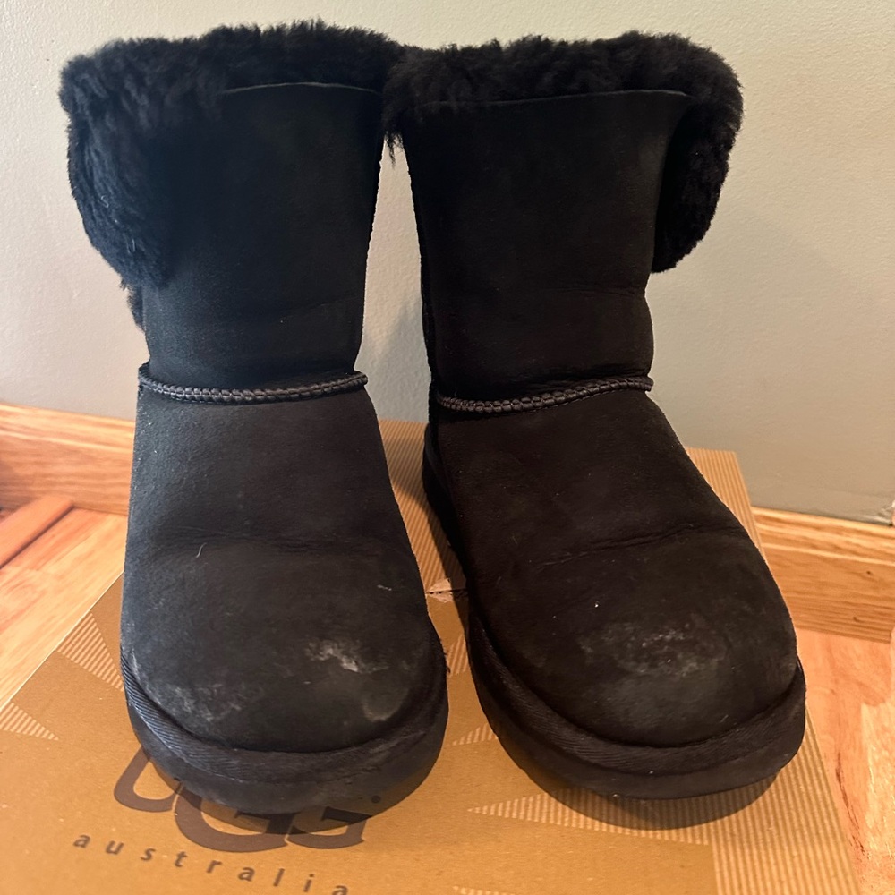 UGG Bailey Button - Picture 7 of 12